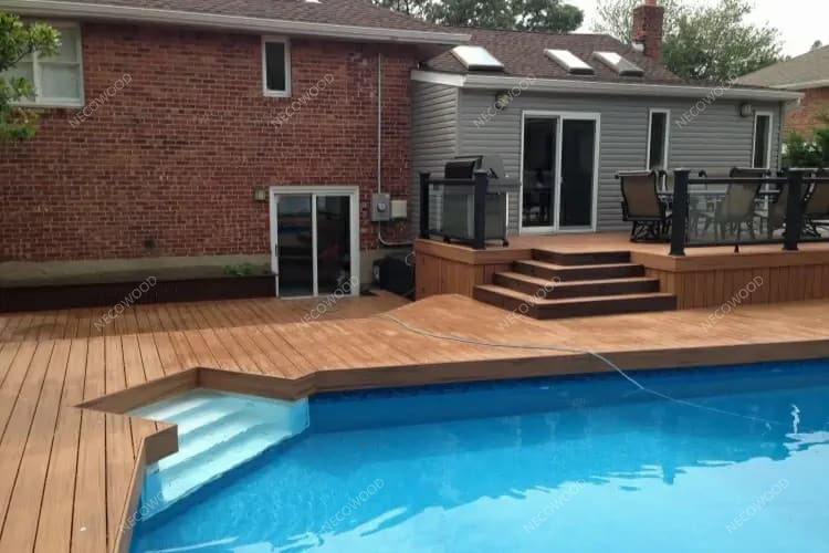 Necowood publikuje przewodnik po tarasach WPC do basenów na rok 2025